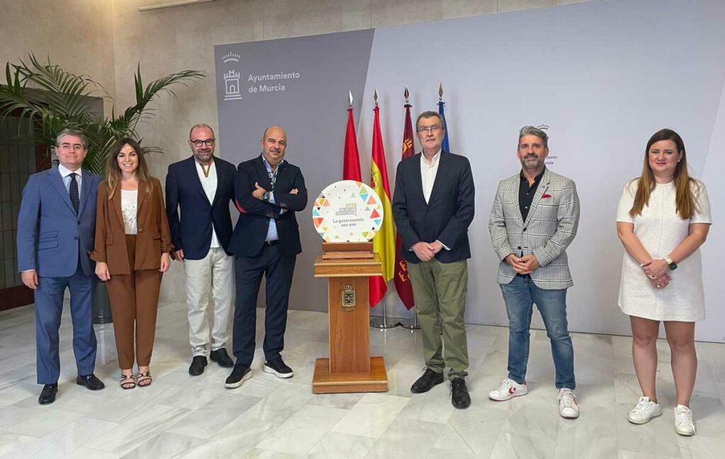 HoyTú participa en el homenaje de Makro a los hosteleros de Murcia en su día